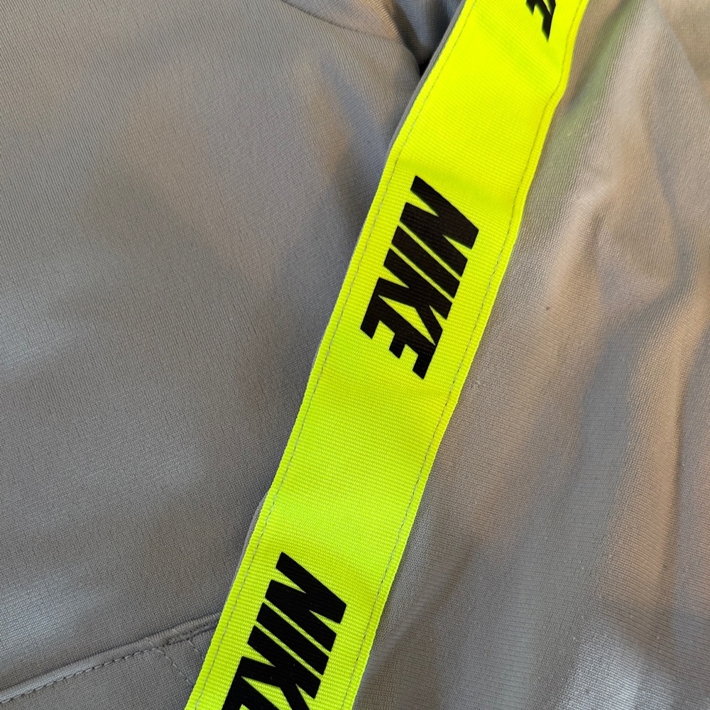 Nike Light Gray Matching Tracksuit with Neon Yellow Logo Tape Trim, size 6 - Picture 5 of 11